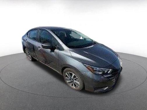 Gun Metallic 2025 Nissan Versa 1.6 SV