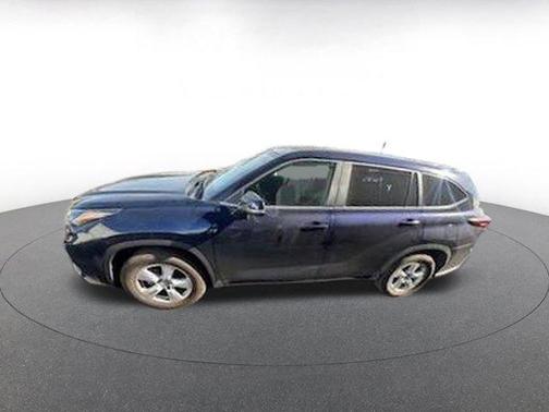 2025 Toyota Highlander LE