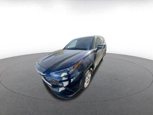 2025 Toyota Highlander LE