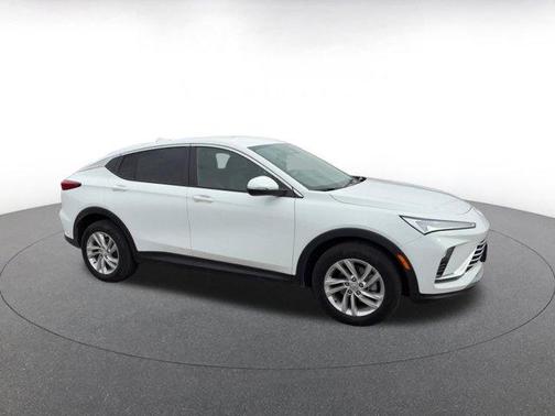 Summit White 2025 Buick Envista Sport Touring
