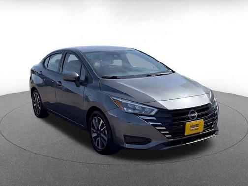 Gun Metallic 2025 Nissan Versa 1.6 SV