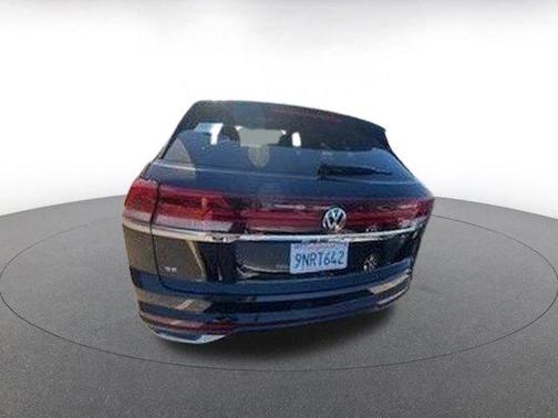 2025 Volkswagen Atlas Cross Sport 2.0T SE w/Technology