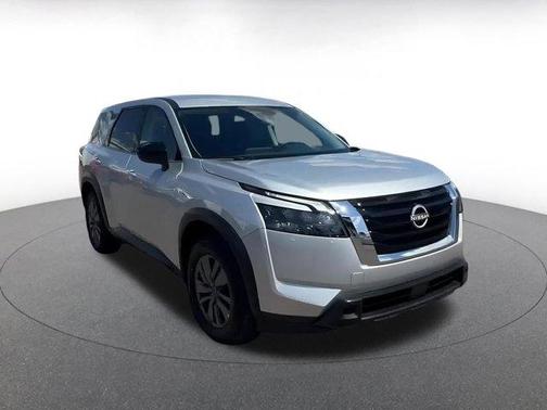 2024 Nissan Pathfinder S
