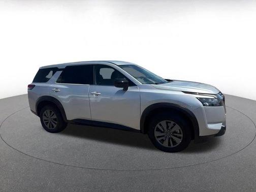 2024 Nissan Pathfinder S
