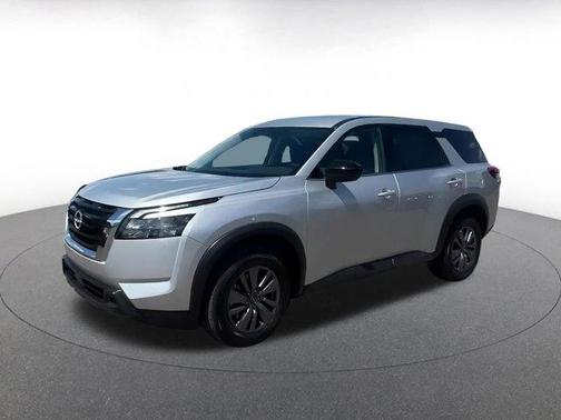 2024 Nissan Pathfinder S