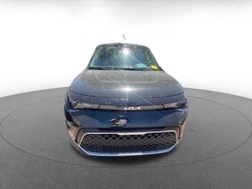 Fusion Orange 2025 Kia Soul LX