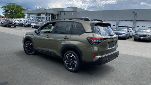 Autumn Green Metallic 2026 Subaru Forester Premium