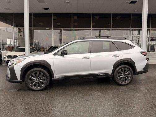 Ice Silver Metallic 2023 Subaru Outback Onyx Edition XT