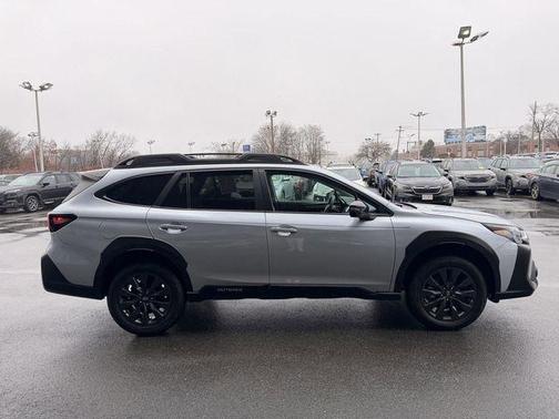 Ice Silver Metallic 2023 Subaru Outback Onyx Edition XT