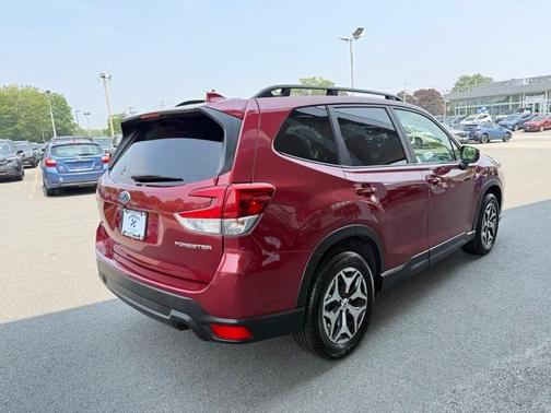 2022 Subaru Forester Premium