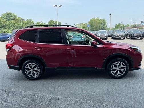 2022 Subaru Forester Premium