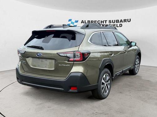 Autumn Green Metallic 2025 Subaru Outback Premium
