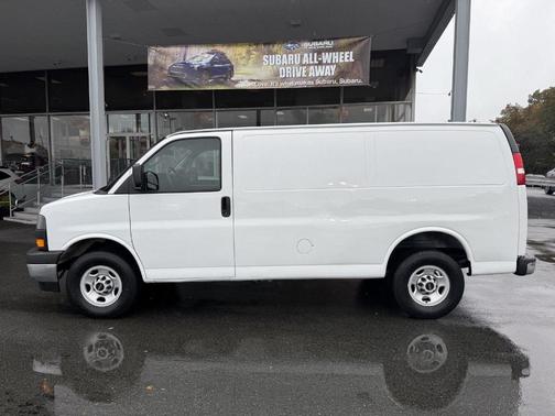 2023 GMC Savana 2500 Work Van