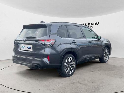 Magnetite Gray Metallic 2026 Subaru Forester Premium