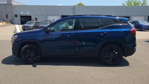 Marine Metallic 2023 GMC Terrain SLT