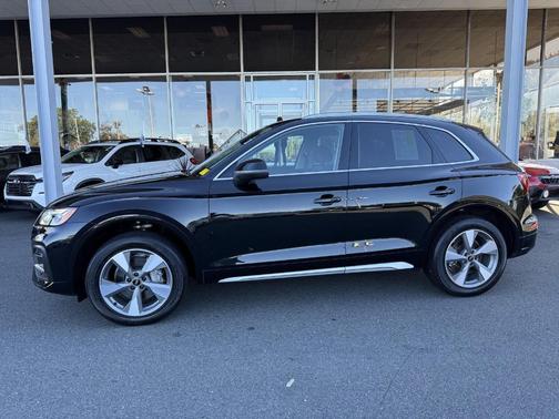 2022 Audi Q5 40 Premium Plus