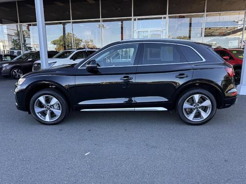 2022 Audi Q5 40 Premium Plus