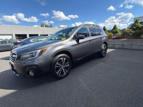Magnetite Gray Metallic 2018 Subaru Outback 3.6R Limited
