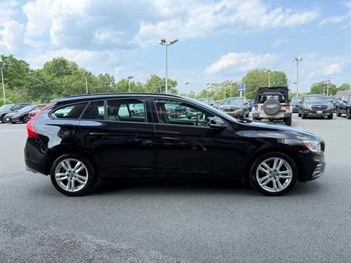 2018 Volvo V60 T5 Dynamic