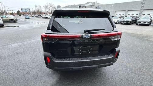 Crystal Black Silica 2026 Subaru Outback Limited