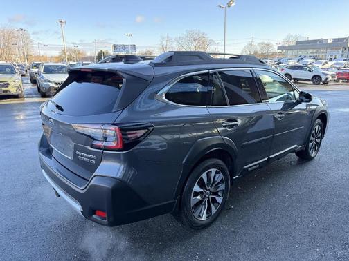 2023 Subaru Outback Touring XT