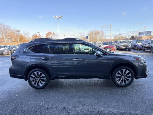 2023 Subaru Outback Touring XT