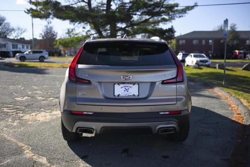 2022 Cadillac XT4 Premium Luxury