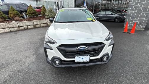 Crystal White Pearl 2024 Subaru Outback Onyx Edition