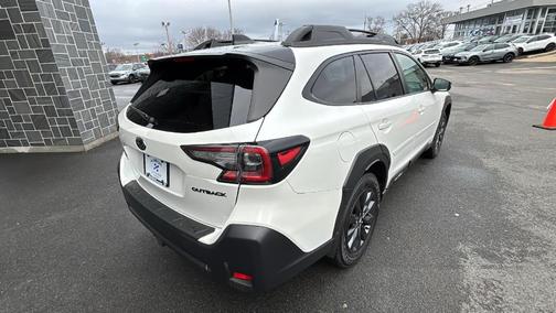 Crystal White Pearl 2024 Subaru Outback Onyx Edition