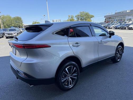 2023 Toyota Venza LE