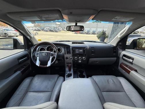 2017 Toyota Sequoia Platinum