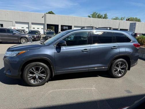 Shoreline Mist 2018 Toyota Highlander LE