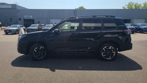 Crystal Black Silica 2025 Subaru Forester Hybrid Limited