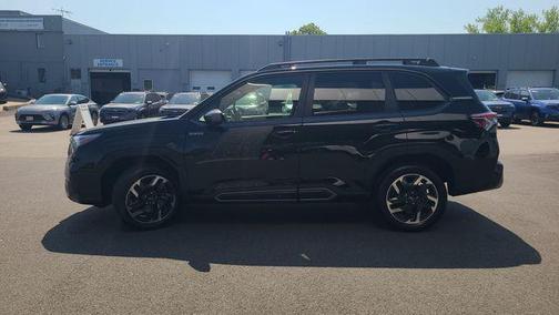 Crystal Black Silica 2025 Subaru Forester Hybrid Limited
