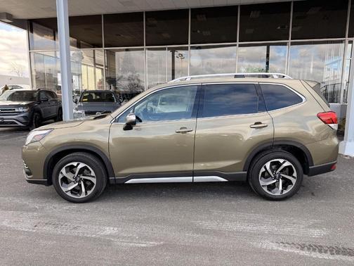 2023 Subaru Forester 2.5i Touring