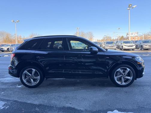 2020 Audi Q5 45 Titanium Premium Plus