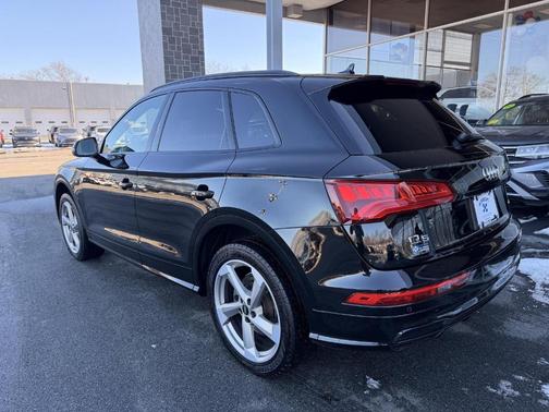 2020 Audi Q5 45 Titanium Premium Plus