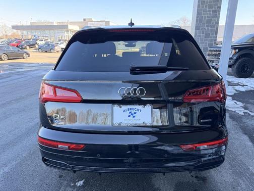 2020 Audi Q5 45 Titanium Premium Plus