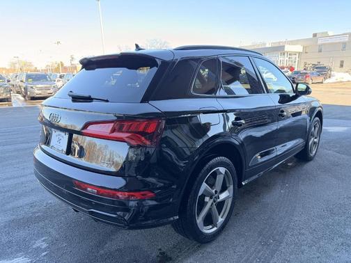 2020 Audi Q5 45 Titanium Premium Plus