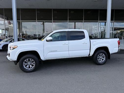 2017 Toyota Tacoma SR5