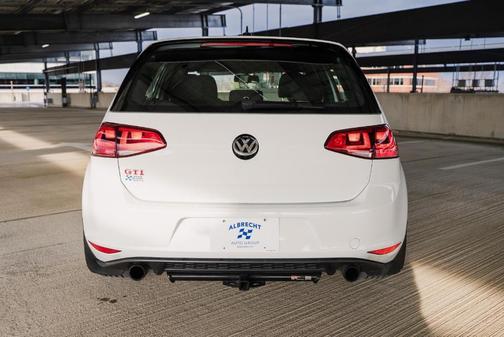 2017 Volkswagen Golf GTI Sport 4-Door