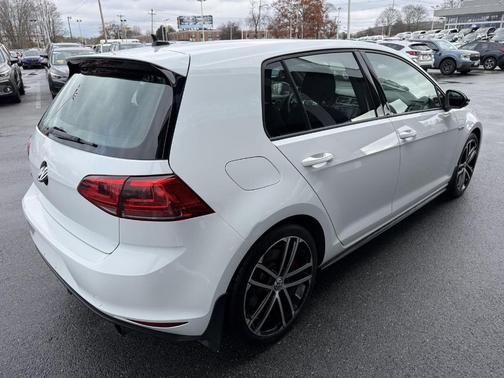 2017 Volkswagen Golf GTI Sport 4-Door