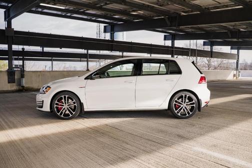 2017 Volkswagen Golf GTI Sport 4-Door