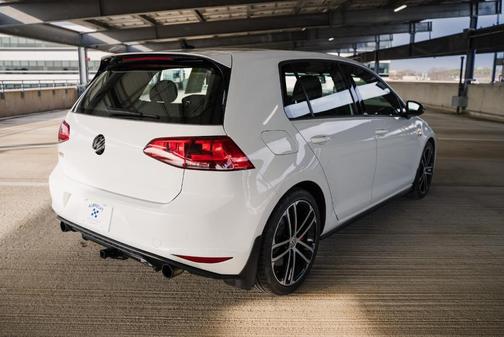 2017 Volkswagen Golf GTI Sport 4-Door