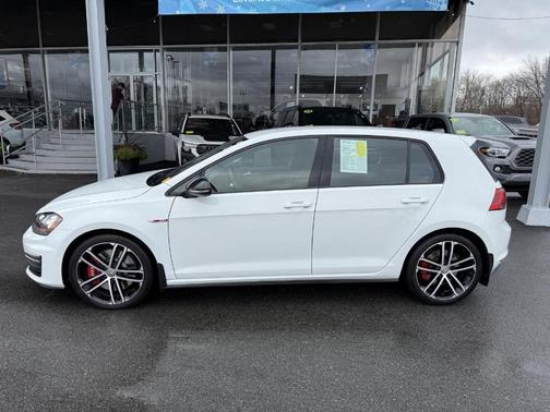 2017 Volkswagen Golf GTI Sport 4-Door