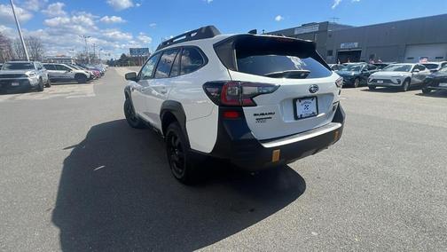 Crystal White Pearl 2025 Subaru Outback Wilderness