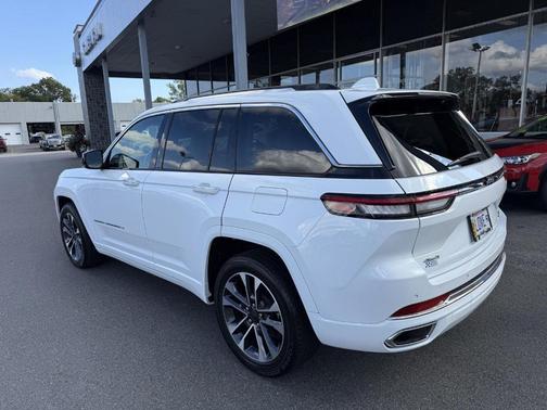 2022 Jeep Grand Cherokee Overland