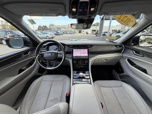 2022 Jeep Grand Cherokee Overland