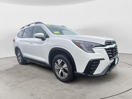 Crystal White Pearl 2025 Subaru Ascent Premium