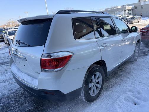 2013 Toyota Highlander SE